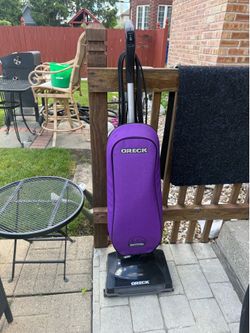 Oreck Axis Vacuum
