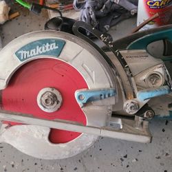 Makita 15 Amp 7-1/4 in. Corded Lightweight Magnesium Hypoid Circular Saw 