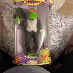 2006 Brass Key Kermit Porcelain Doll