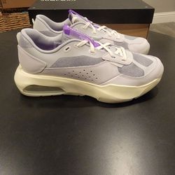 Nike Jordan Air 200E