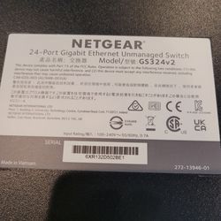 NETGEAR 24-Port Gigabit Ethernet Unmanaged Essentials Switch (GS324) - Desktop, Wall, or Rackmount
