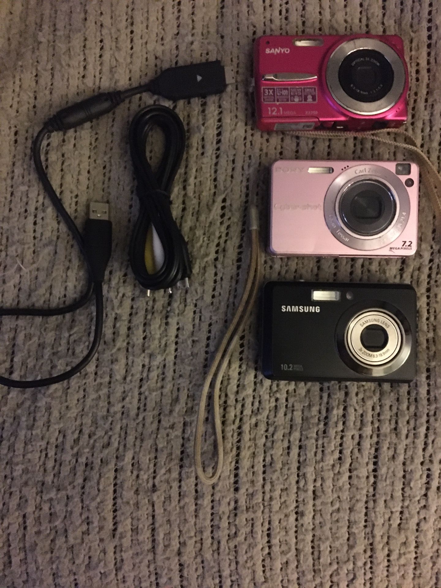 Digital cameras all for only $50 Firm