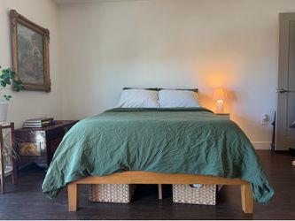 Full Bed Frame + Memory Foam Mattress – Excellent Condition