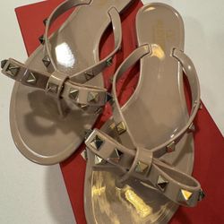 Valentino Garavani Rockstud PVC Thong Sandal - Size 9, Nude