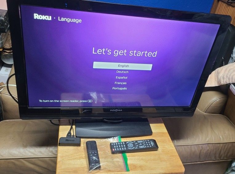 32" Insignia With Remote And Roku