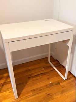 IKEA MICKE White Desk