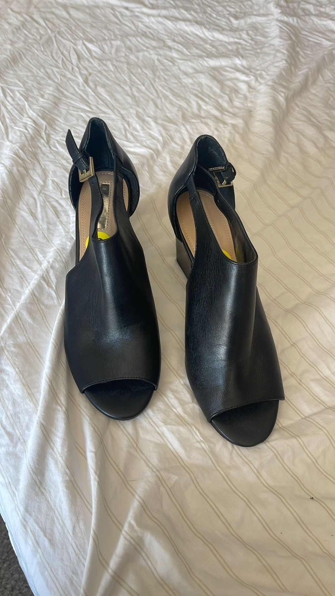 Tahari Leather Shoes