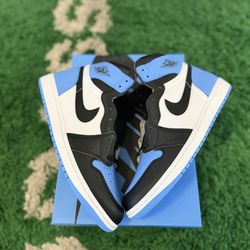 Nike air Jordan 1 unc toe