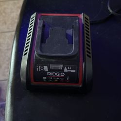 Charger RiDGID 
