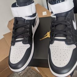 Air Jordan 1 Flyease Black White