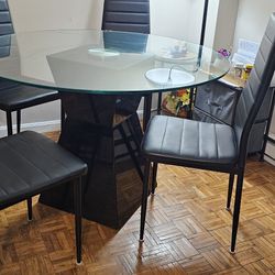Round Glass Table 4 Chairs