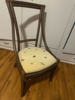 Vanity chair