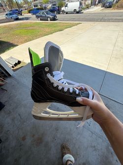 Bauer hockey ice skate