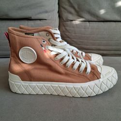 $25 Botines Pavillion Size 8 Esta Nuevo