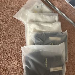 Essentials Hoodies & Sweats 