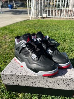 Jordan 4’s Black Cement