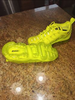 Woman’s sneakers