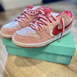 Strangelove Nike SB Dunk low pro QS