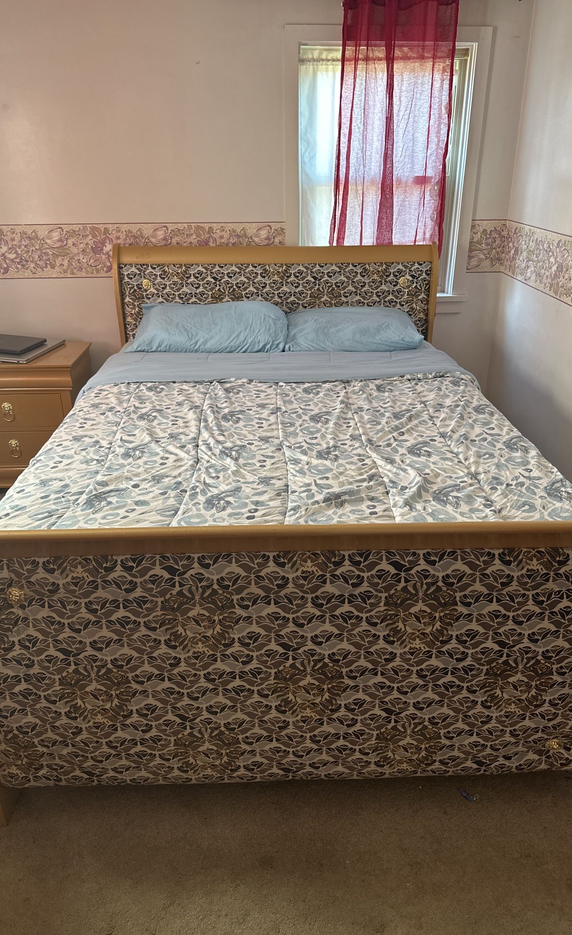 Bedroom set