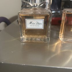 Miss Dior fragrance cologne