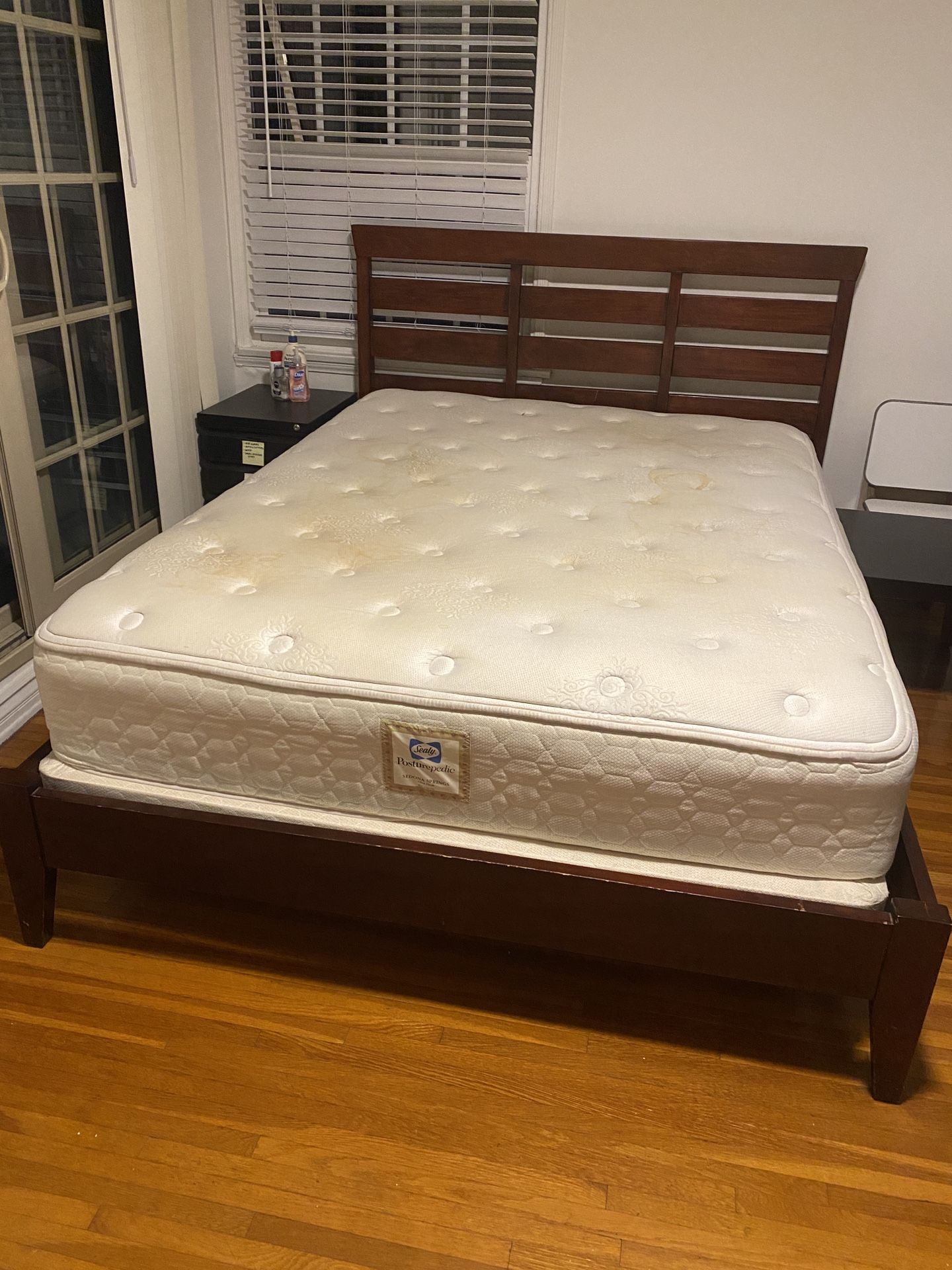 Queen Sealey Ultra Plush Mattress for Sale in Los Angeles, CA OfferUp