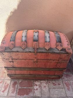Antique trunk wood and metal
