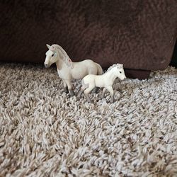 Schleich Toy Horse Mare And Foal