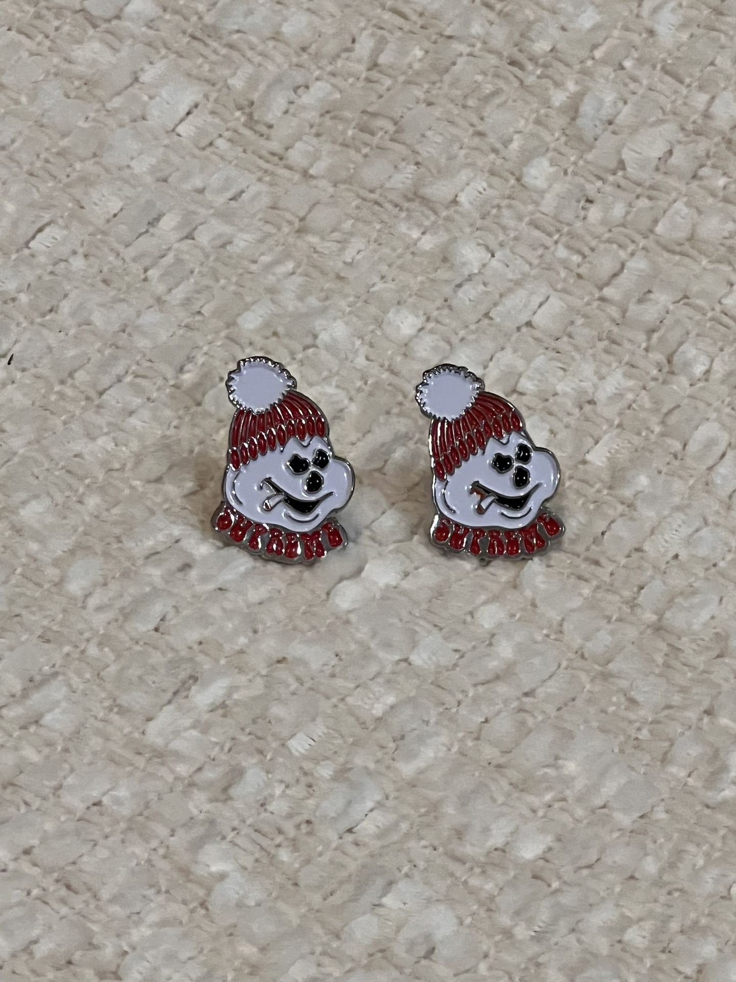 Supreme Snow Man Pin 🧣⛄️