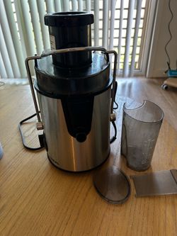 Moving sale! Pick up by 7/8/26  Juicer