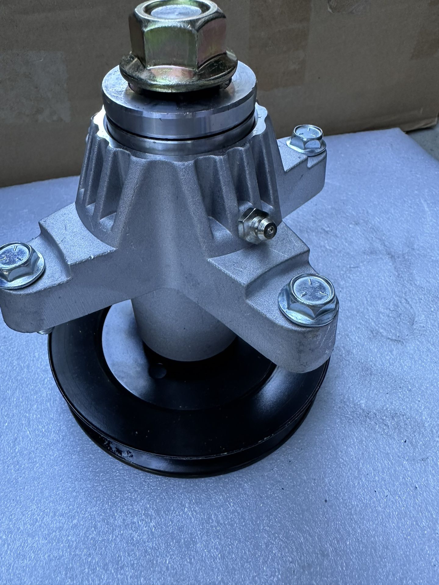 US Replacement Part for Spindle SP207-889 for Huskee 762F LT3800, for Murray M115-38 M125-38 M135-38 M195-46 Spindlepart#526495