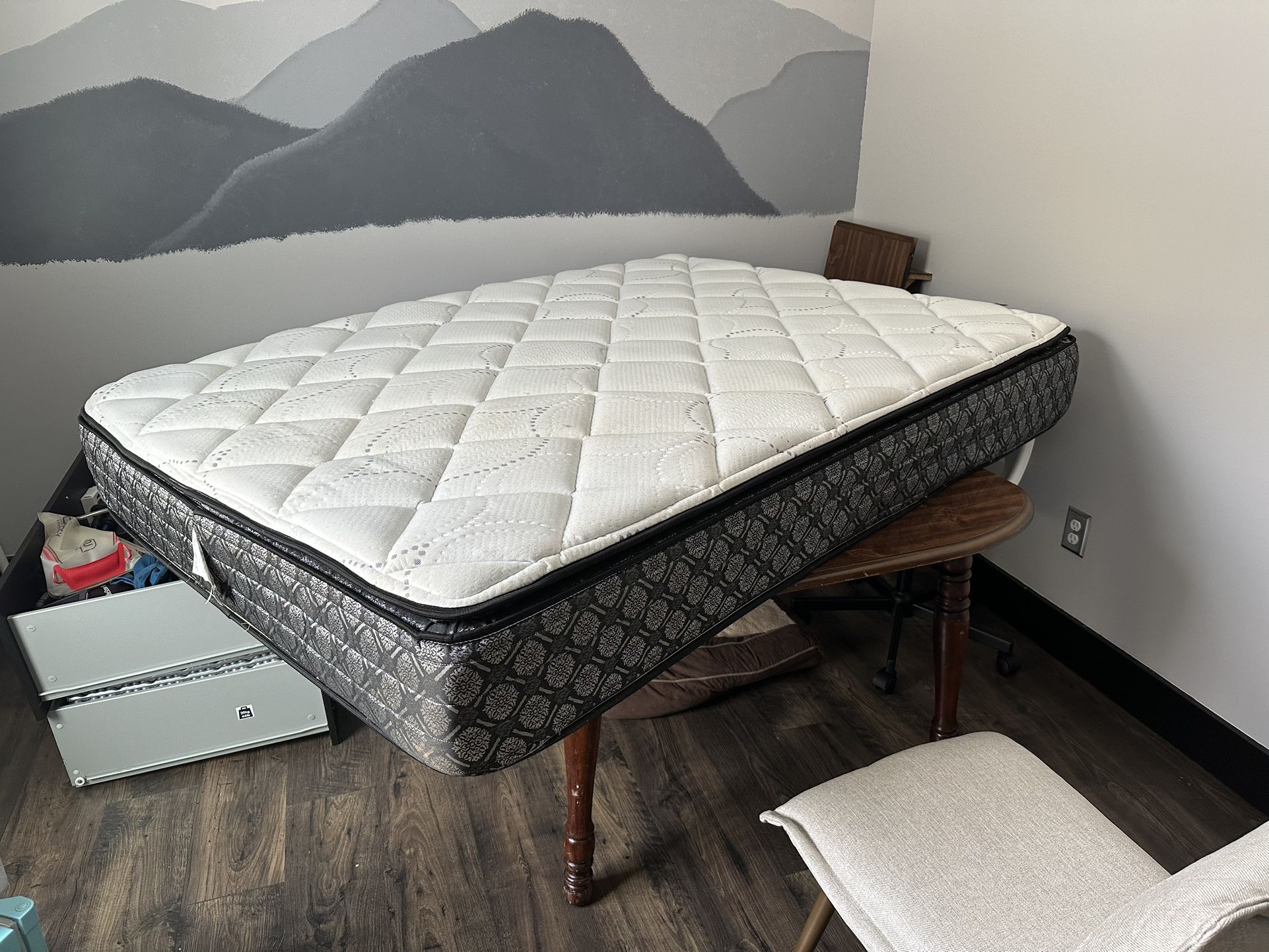 Double/Full Sized Mattress