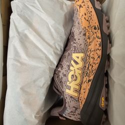 HOKA Womens Speedgoat 6 GTX 