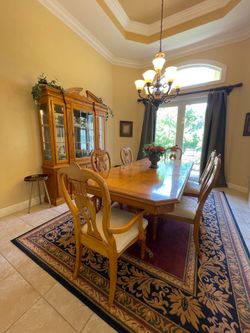 Formal dinning table  6 chairs free