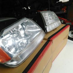 GRAND CHEROKEE HEADLIGHTS