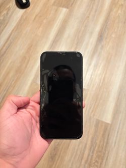 iPhone 13, Locked