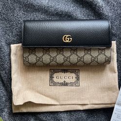 Gucci wallet BRAND NEW