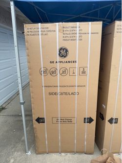 GE - 19.2 Cu. Ft. Top-Freezer Refrigerator with Garage Ready Design - Slate