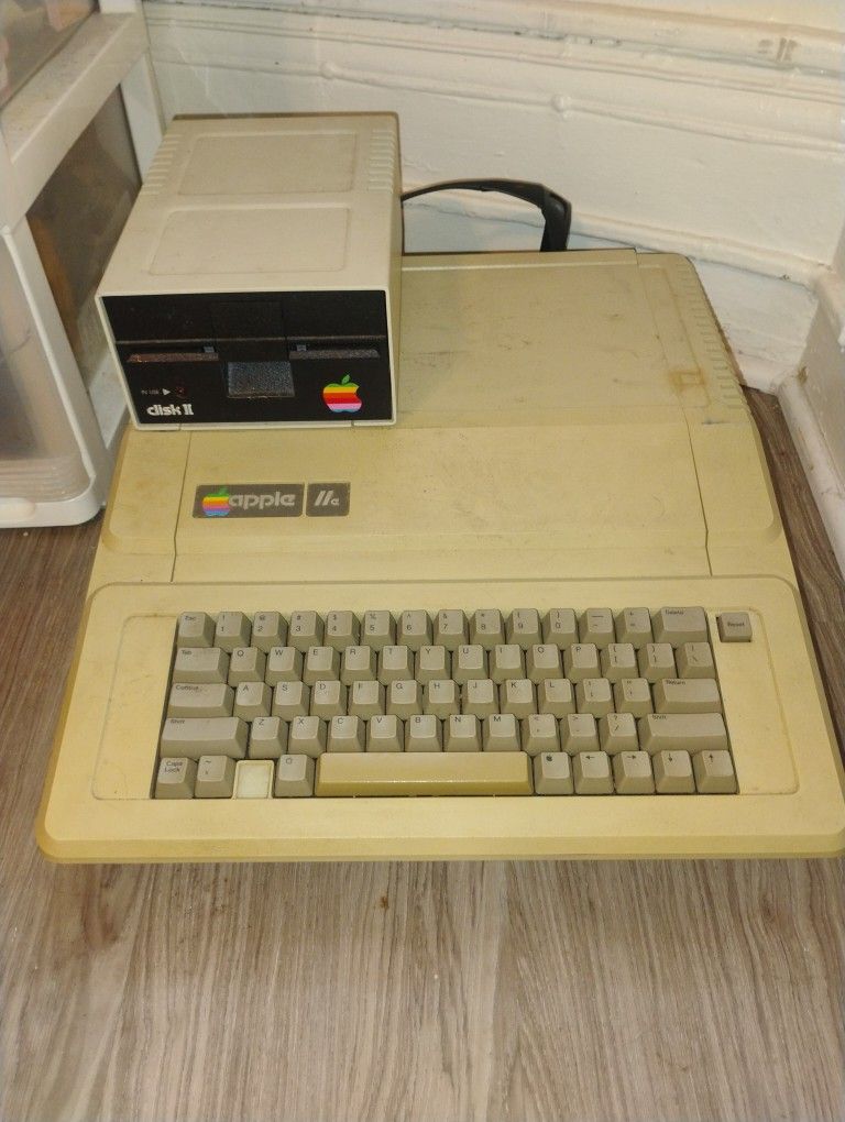 Apple 2 Computer