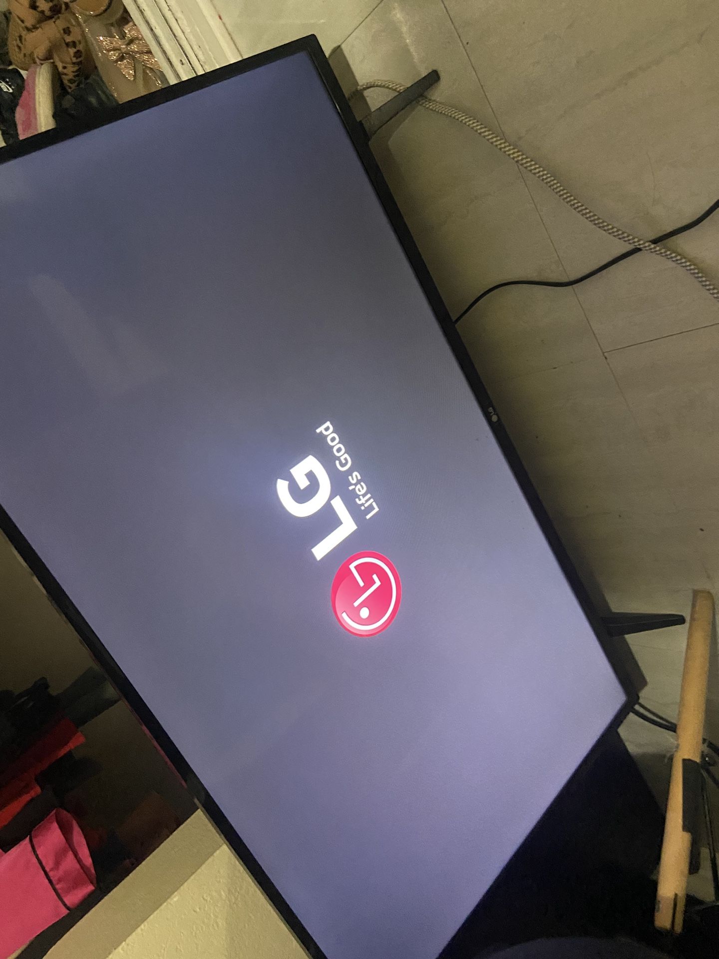 45’ LG 4K UHD Smart TV
