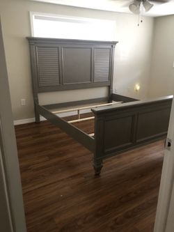 Rooms to go Belmar Gray 4 pc King Bed