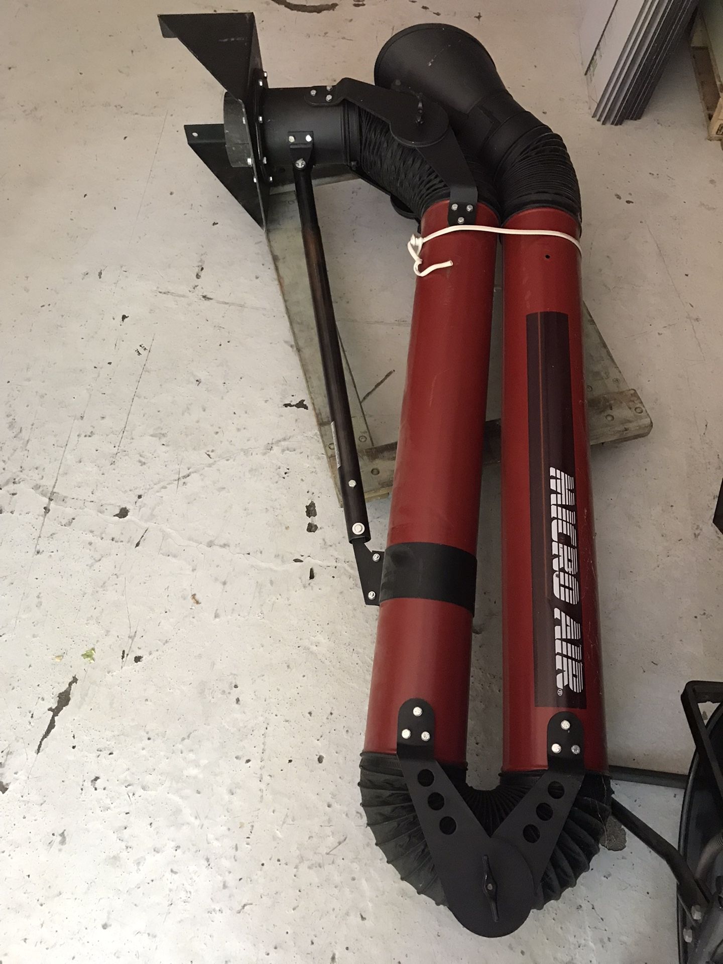 Source Capture Arm For Machine Air Filter System.