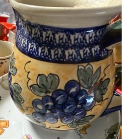 Polish pottery