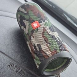 NEW!! Waterproof JBL Flip 5 Portable Bluetooth Speaker