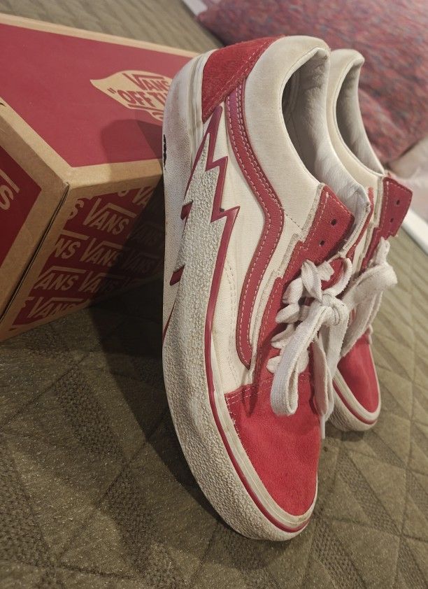 VANS OLD SKOOL BOLT
2 -TONE RED/TRUE WHITE