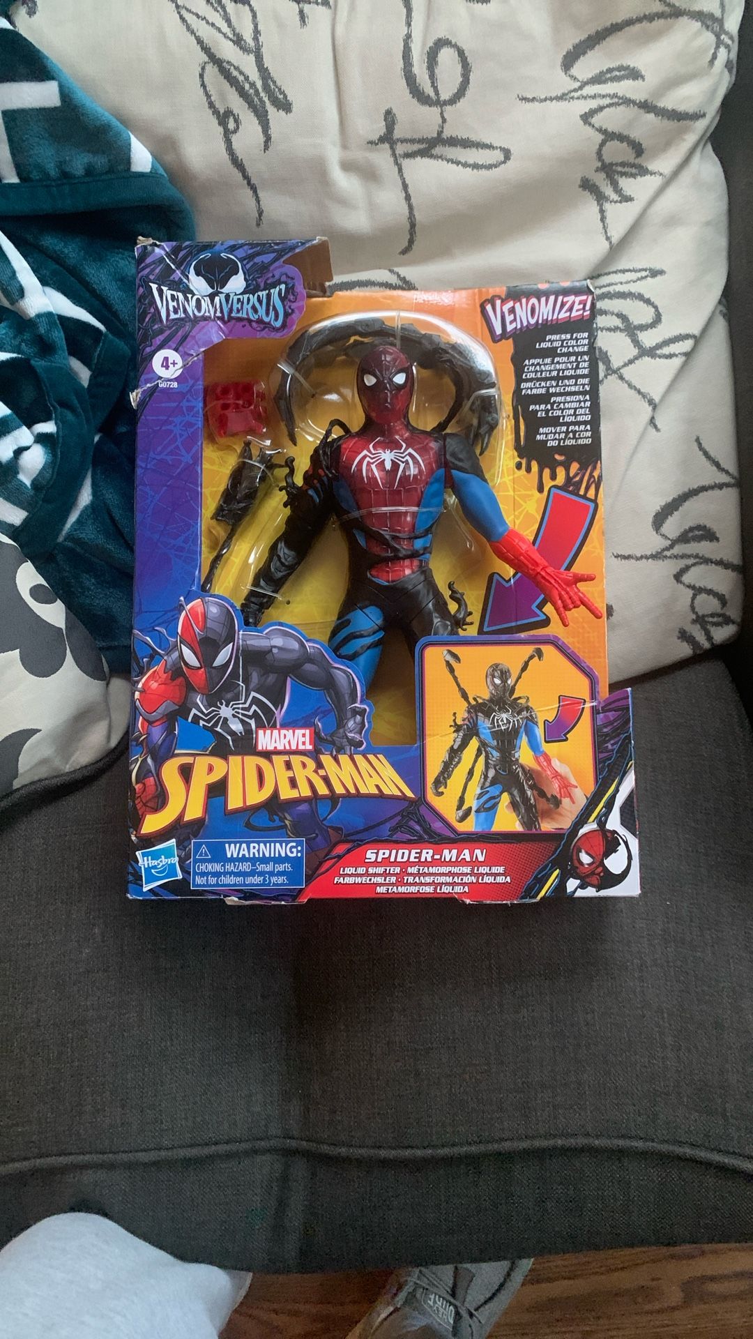 Venom Versus  Spider-Man  go728