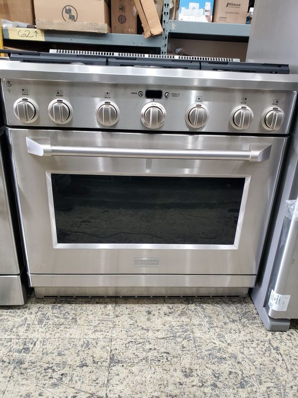 36" GE MONOGRAM Gas Range for Sale in Santa Ana, CA OfferUp