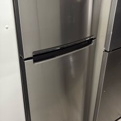 Whirlpool Apartment Size Refrigerator