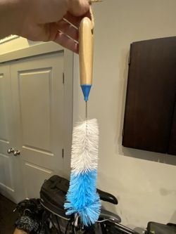 Long White & Blue Scrubber