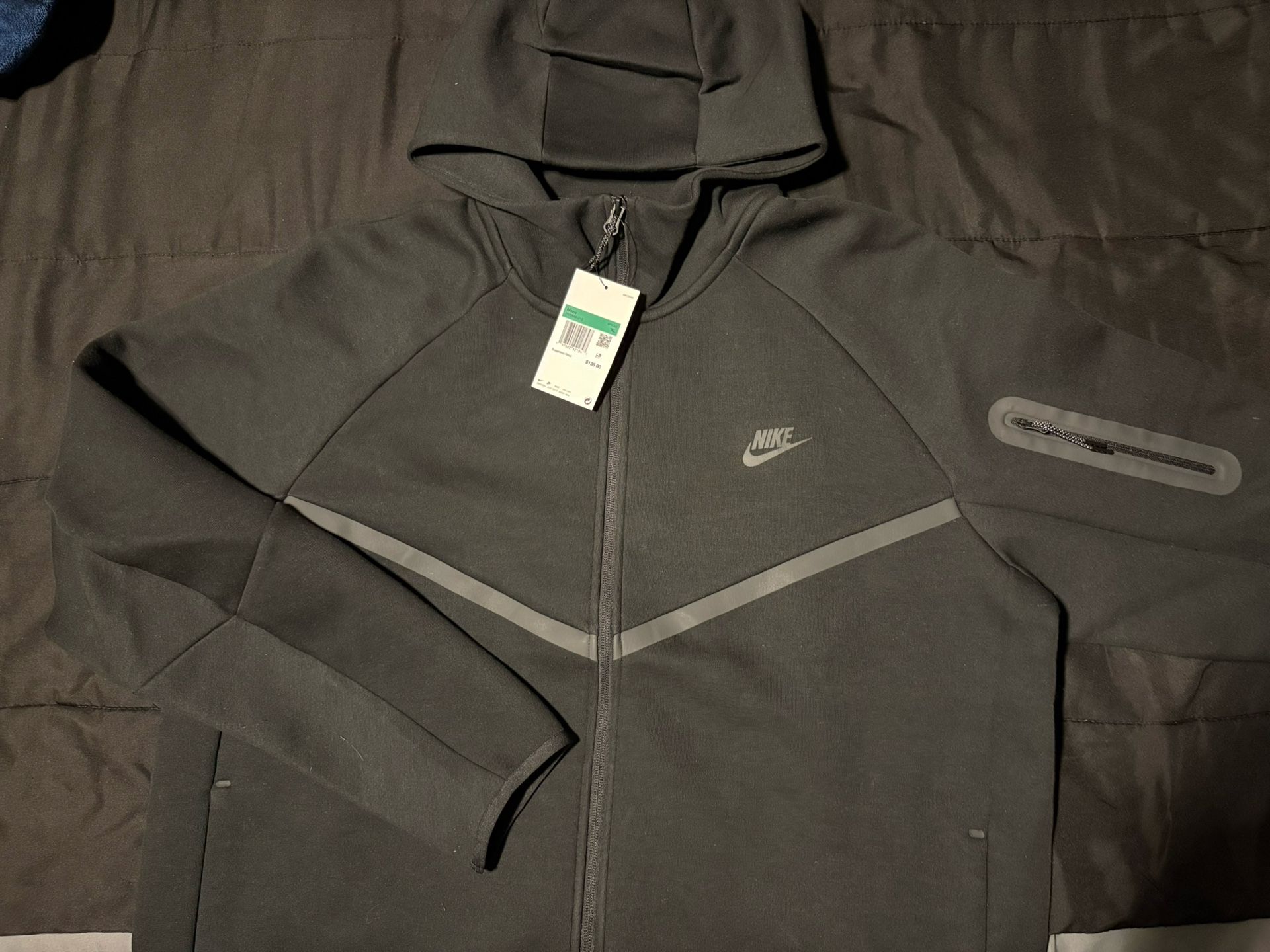 Black nike tech fleece fullzip hoodie