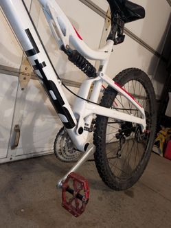 Diamondback Full Suspension 29er MTB — RockShox Fork, Fincci 60 TPI Tires, Full Kit